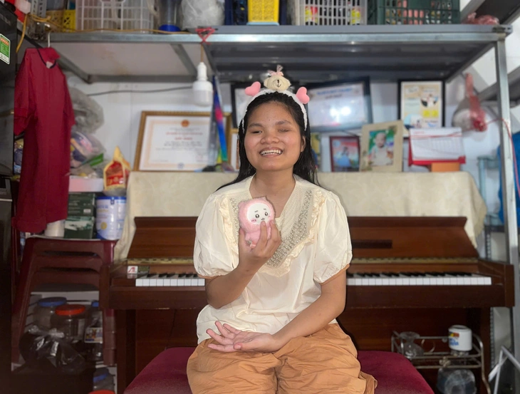 Cô bé khiếm thị thắp sáng sân khấu piano quốc tế